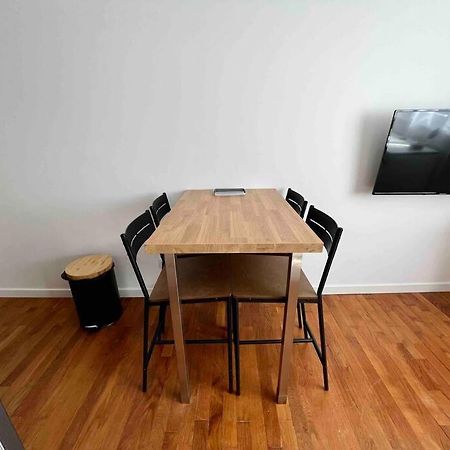 Appartement Climatise / Centre-Ville / 4 Personnes Besançon Buitenkant foto